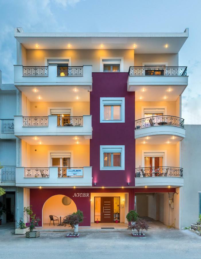Niovi Luxury Apartments Loutra Aidhipsou Exteriör bild