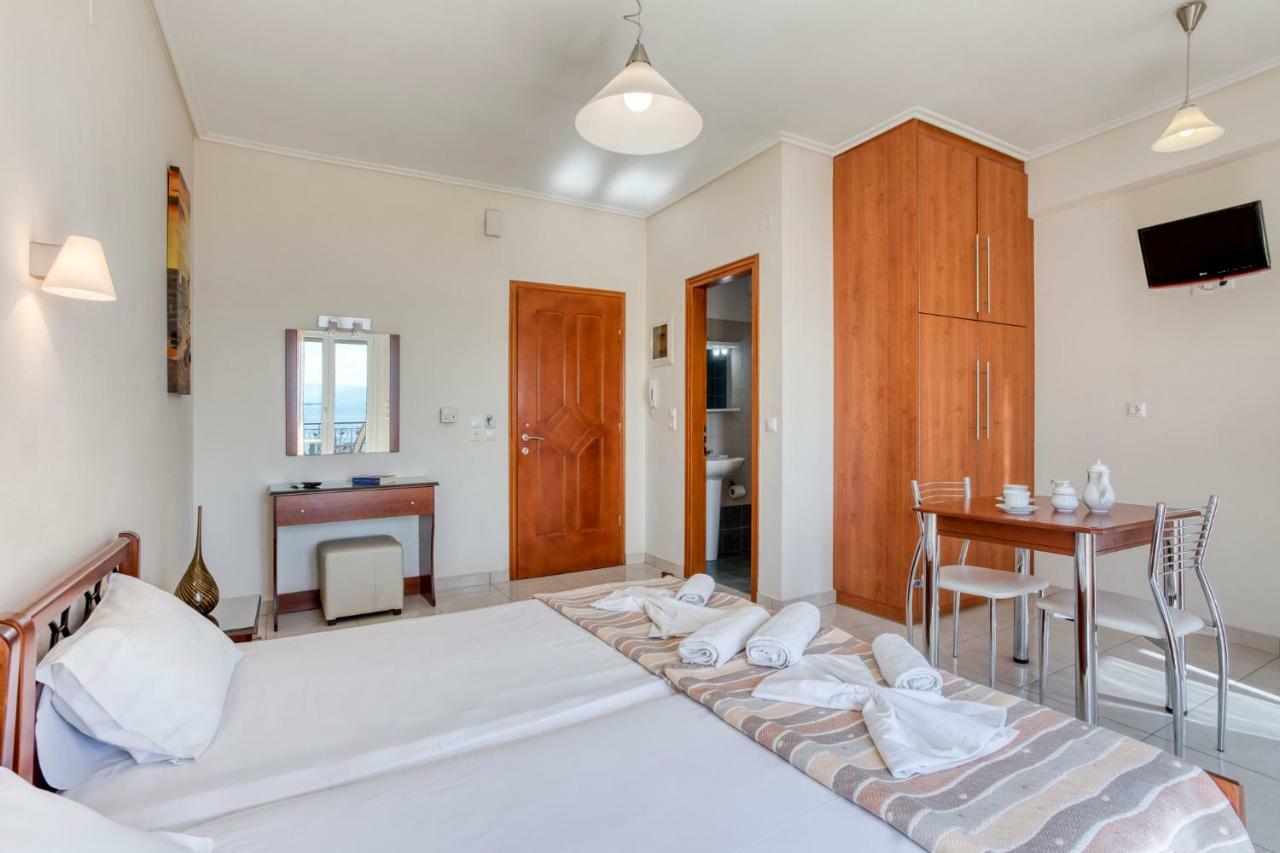 Niovi Luxury Apartments Loutra Aidhipsou Exteriör bild
