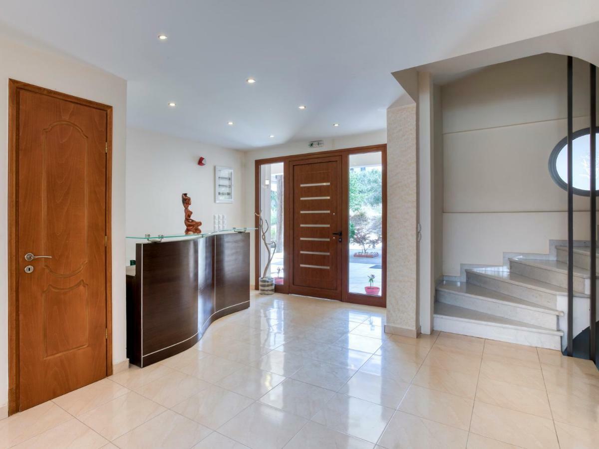 Niovi Luxury Apartments Loutra Aidhipsou Exteriör bild