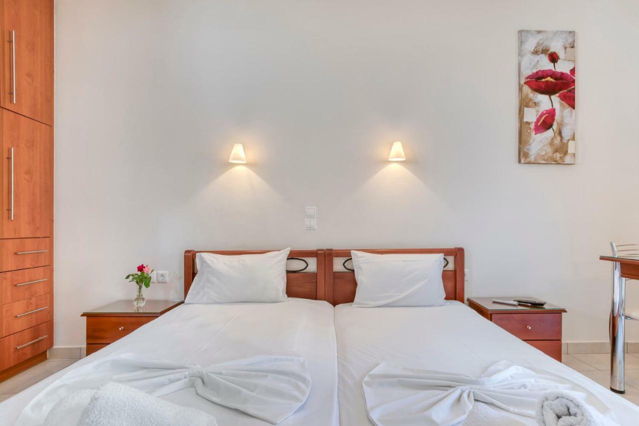 Niovi Luxury Apartments Loutra Aidhipsou Exteriör bild